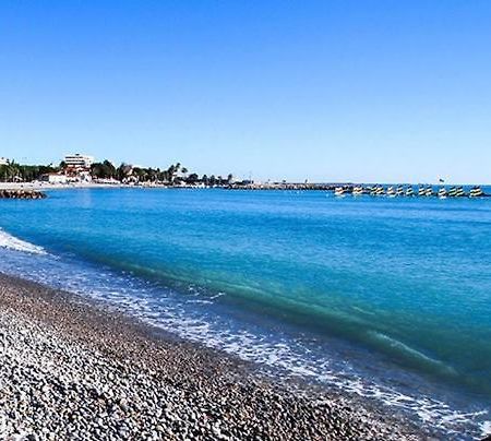 Superbe Appartement Au Bord De Plage Cros De Cagnes エクステリア 写真